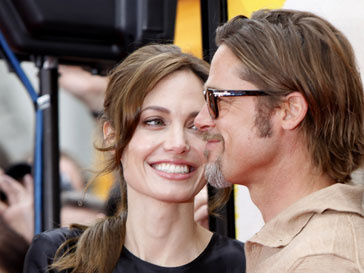 нджелина Джоли (Angelina Jolie) и Брэд Питт (Brad Pitt) побеседовали о проблемах мира с Бараком Обамой нджелина Джоли (Angelina Jolie) и Брэд Питт (Brad Pitt) побеседовали о проблемах мира с Бараком Обамой