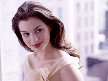 Энн Хэтэуэй (Anne Hathaway) болезненно восприняла критику Энн Хэтэуэй (Anne Hathaway) болезненно восприняла критику