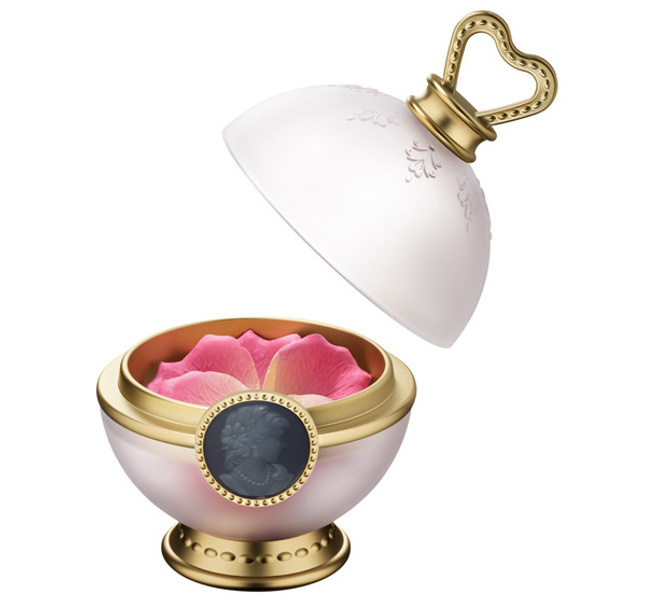 Laduree, Les Merveilleuses Laduree Face Color Rose, около 8500 рублей Laduree, Les Merveilleuses Laduree Face Color Rose, около 8500 рублей