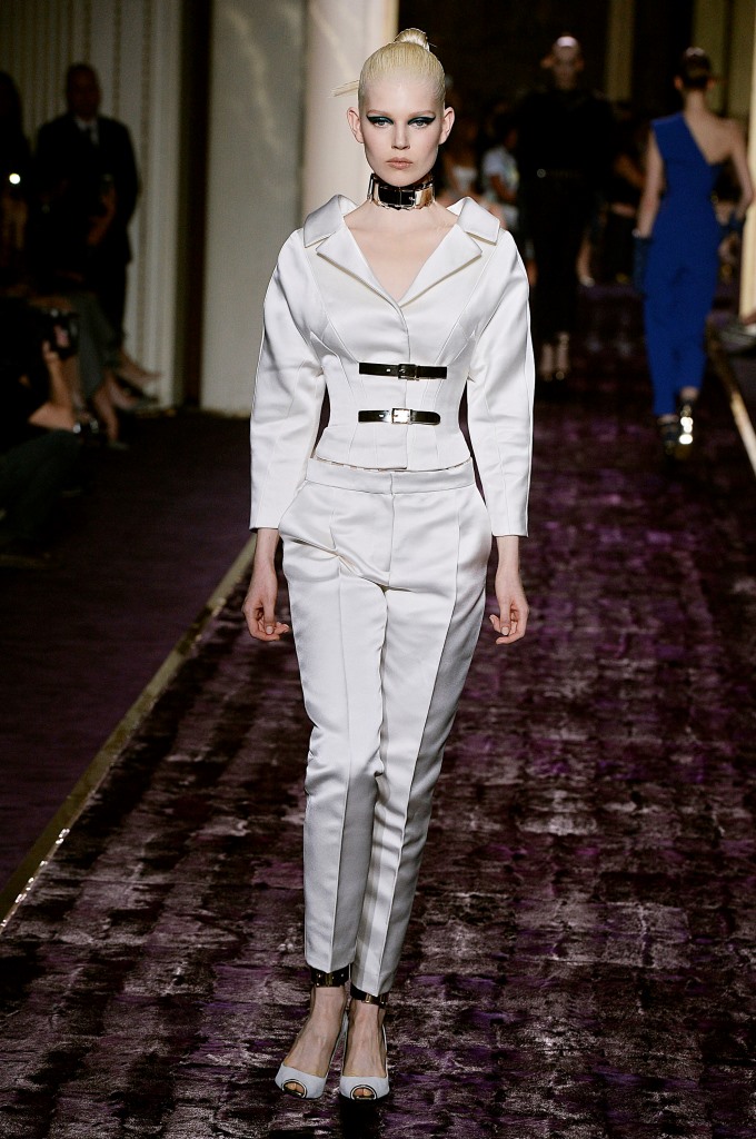 В Париже прошел показ Atelier Versace