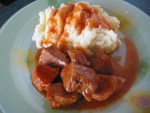 Гуляш из свинины с кетчупом рецепт