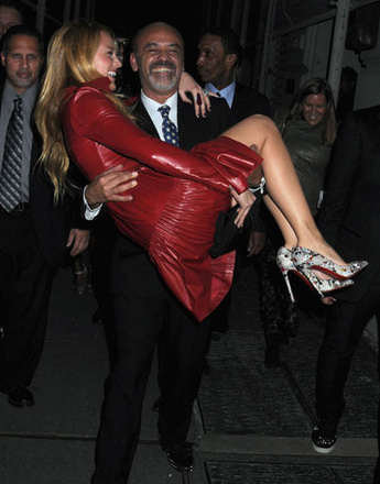 Блейк Лайвли (Blake Lively) и Кристиан Лубутен (Christian Louboutin) на праздновании 20-летия бренда Christian Louboutin