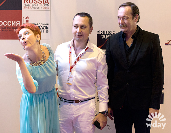 Оксана Сташенко и актер Владислав Ветров Международный кинофестиваль мотивационного кино «Bridge of Аrts»