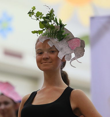 показ бумажной моды Paper Fashion Art показ бумажной моды Paper Fashion Art