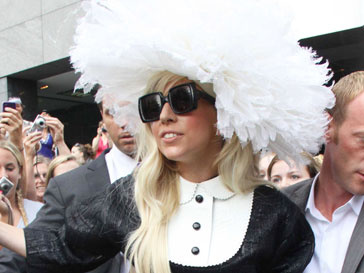 Минкульт КНР запретил 6 песен Леди ГаГа (Lady GaGa) Минкульт КНР запретил 6 песен Леди ГаГа (Lady GaGa)