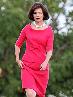 Кэти Холмс невероятно похожа на Джеки Кеннеди. Кэти Холмс (Katie Holmes)