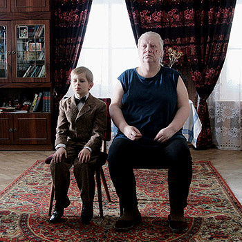 Роль бабушки блестяще исполнила Светлана Крючкова. Роль бабушки блестяще исполнила Светлана Крючкова.