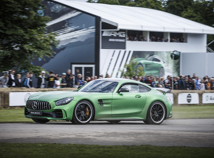 Новый Mercedes-AMG GT R – родом из Нюрбургринга Новый Mercedes-AMG GT R – родом из Нюрбургринга