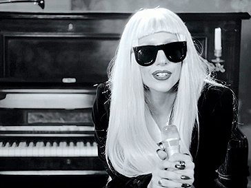 Леди ГаГа (Lady GaGa) потчила память маленького фаната Леди ГаГа (Lady GaGa) потчила память маленького фаната