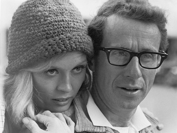 Кадр из фильма «Бонни и Клайд» режиссера Артура Пенна (Arthur Penn) Кадр из фильма «Бонни и Клайд» режиссера Артура Пенна (Arthur Penn)