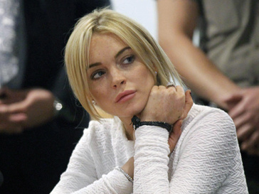 Линдсей Лохан (Lindsay Lohan) пытается выиграть дело Линдсей Лохан (Lindsay Lohan) пытается выиграть дело