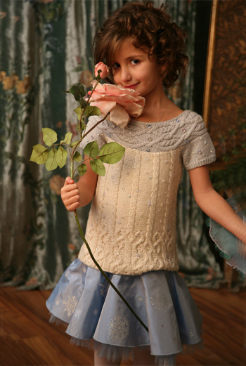 Платья от Ninachka Couture проходят тест на удобство маленькими моделями Платья от Ninachka Couture проходят тест на удобство маленькими моделями