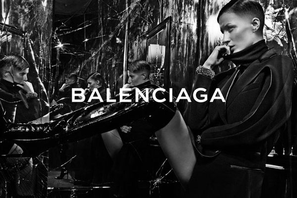 Жизель Бюндхен в кампании Balenciaga осень-зима 2014/15 Жизель Бундхен в кампании Balenciaga осень-зима 2014/15