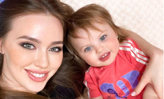 Фолловеры заподозрили, что Анастасия Тарасова красит для фото губы своей 2-летней дочери