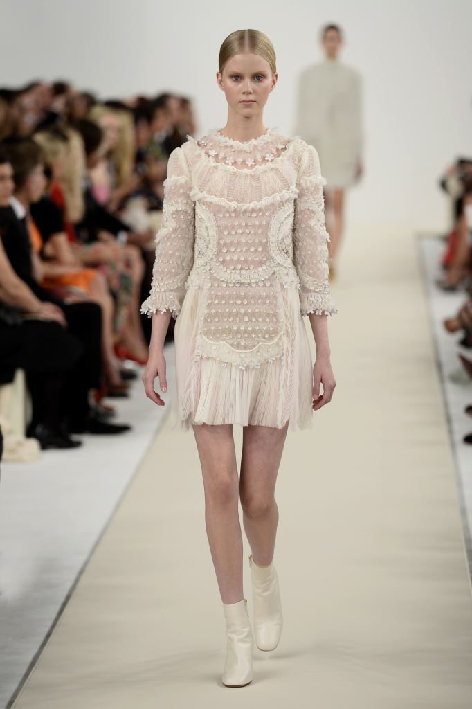 в Нью-Йорке прошел показ коллекции Valentino Sala Bianca