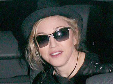 Мадонна (Madonna) поздравила африканских малышей Мадонна (Madonna) поздравила африканских малышей