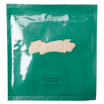 Маска для лица Radiant Facial, La Mer. Придает сияние коже, делает менее заметными пигментные пятна и веснушки, защищает от агрессивного воздействия окружающей среды и предупреждает воспалительные процессы и чувствительность кожи, которые могут вызвать гипервыработку меланина Маска для лица Radiant Facial, La Mer. Придает сияние коже, делает менее заметными пигментные пятна и веснушки, защищает от агрессивного воздействия окружающей среды и предупреждает воспалительные процессы и чувствительность кожи, которые могут вызвать гипервыработку меланина