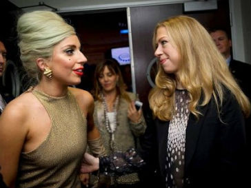 Леди ГаГа (Lady GaGa) сравнили с дочерью Билла Клинтона Леди ГаГа (Lady GaGa) сравнили с дочерью Билла Клинтона