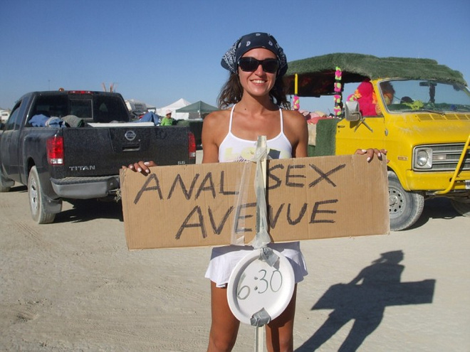 Burning Man – самый психоделический фестиваль Америки, который питается своим безумством уже больше двадцати лет. Burning Man – самый психоделический фестиваль Америки, который питается своим безумством уже больше двадцати лет.