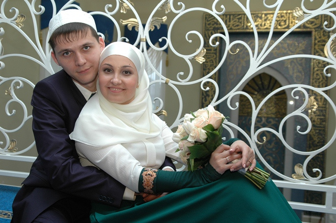 Что подарить на никах: правила обычаи