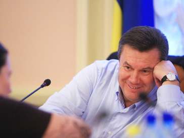 Виктор Янукович получил картину Караваджо Виктор Янукович получил картину Караваджо