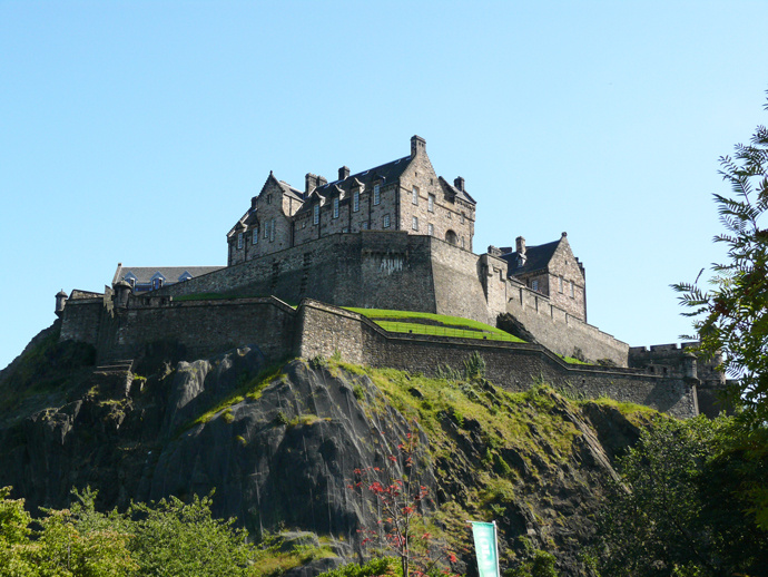 Эдинбургский замок и «Страшный Джокер и Ко»