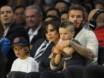 Дэвид Бэкхем (David Beckham) не собирается расставаться с семьей Дэвид Бэкхем (David Beckham) не собирается расставаться с семьей