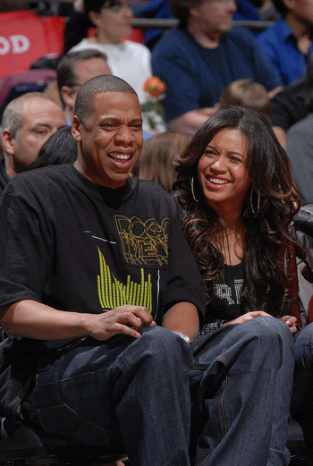 Jay-Z и Бейонсе купили собственную баскетбольную команду Jay-Z и Бейонсе купили собственную баскетбольную команду