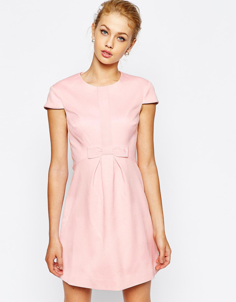 Платье Ted Baker, 15 363 руб. (Asos.com) Платье Ted Baker, 15 363 руб. (Asos.com)