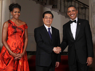 Мишель Обама (Michelle Obama), Ху Цзиньтао (Hu Jintao) и Барак Обама (Barak Obama) в Белом доме Мишель Обама (Michelle Obama), Ху Цзиньтао (Hu Jintao) и Барак Обама (Barak Obama) в Белом доме