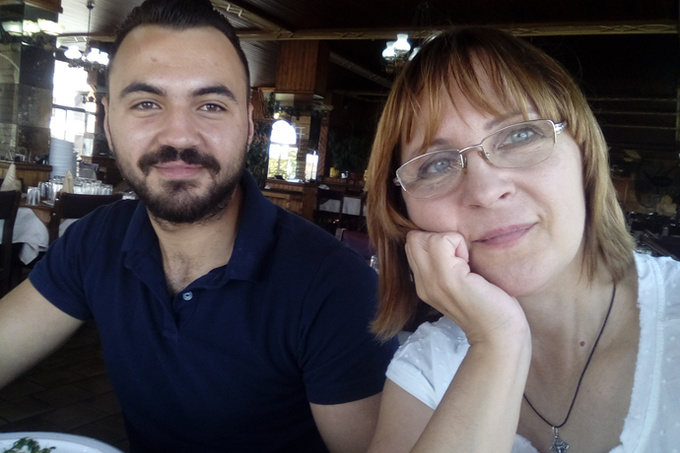 Как живется родителям выпускников в других странах Как живется родителям выпускников в других странах