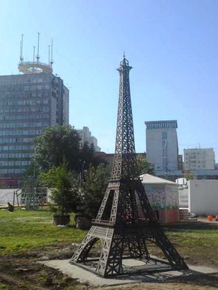 Эйфелева башня