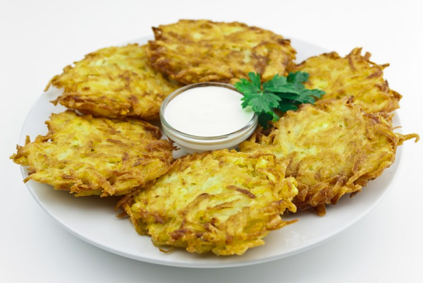 Белорусские драники из картофеля Белорусские драники из картофеля