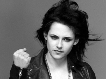 Кристен Стюарт (Kristen Stewart) теперь ездит на мотоцикле Кристен Стюарт (Kristen Stewart) теперь ездит на мотоцикле