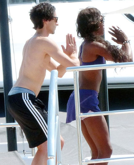 Наоми Кэмпбелл (Naomi Campbell) и Эдриан Броуди (Adrien Brody) Наоми Кэмпбелл (Naomi Campbell) и Эдриан Броуди (Adrien Brody)