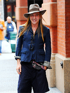 Джон Гальяно (John Galliano) Джон Гальяно (John Galliano)