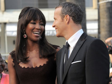 Владислав Доронин и Наоми Кэмпбелл (Naomi Campbell) Владислав Доронин и Наоми Кэмпбелл (Naomi Campbell)