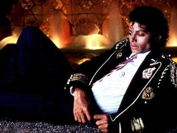Главным обвиняемым в деле о смерти короля поп-музыки Майкла Джексона (Michael Jackson) является его личный врач Главным обвиняемым в деле о смерти короля поп-музыки Майкла Джексона (Michael Jackson) является его личный врач