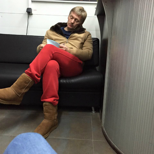 Дмитрий Песков на автомойке Дмитрий Песков на автомойке фото