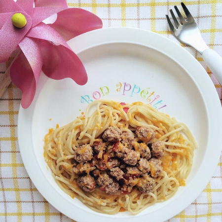 Макароны с мясной подливой Макароны с мясной подливой