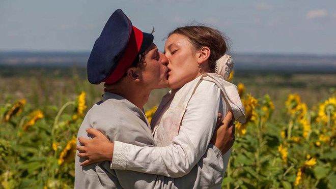 Евгений Ткачук и Полина Чернышова Сериал «Тихий Дон»: отзывы