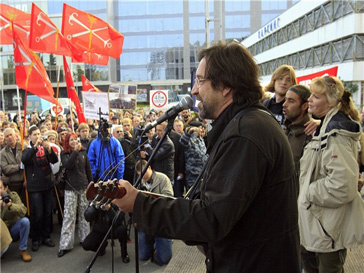 Юрий Шевчук на митинге Юрий Шевчук на митинге