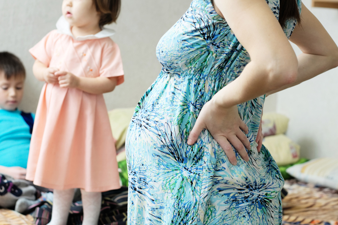 Вечно беременные: зачем некоторые женщины хотят быть многодетными?