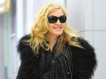 Поклонники Мадонны (Madonna) с воодушевлением приняли ее новую песню Поклонники Мадонны (Madonna) с воодушевлением приняли ее новую песню