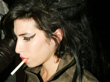 Дом Эми Уайнхаус (Amy Winehouse) подвергся ограблению Дом Эми Уайнхаус (Amy Winehouse) подвергся ограблению