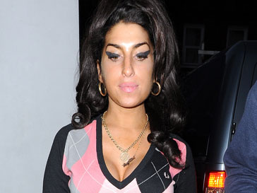 Сайт Эми Уайнхаус (Amy Winehouse) взломали хакеры Сайт Эми Уайнхаус (Amy Winehouse) взломали хакеры