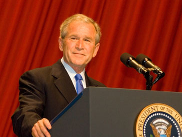 Джордж Буш (George Bush) написал книгу мемуаров Джордж Буш (George Bush) написал книгу мемуаров