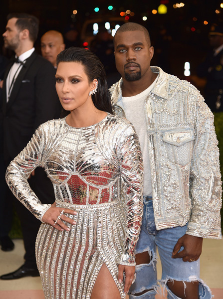 Ким Кардашьян и Канье Уэст на Met Gala 2016 Ким Кардашьян и Канье Уэст на Met Gala 2016