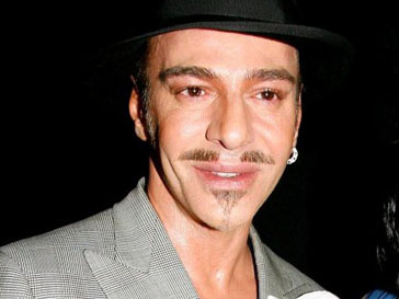 Джон Гальяно (John Galliano) был задержан в Париже за свое хулиганское поведение Джон Гальяно (John Galliano) был задержан в Париже за свое хулиганское поведение