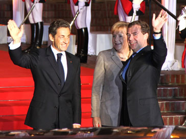 Николя Саркози (Nicolas Sarkozy), Ангела Меркель (Angela Merkel) и Дмитрий Медведев Николя Саркози (Nicolas Sarkozy), Ангела Меркель (Angela Merkel) и Дмитрий Медведев